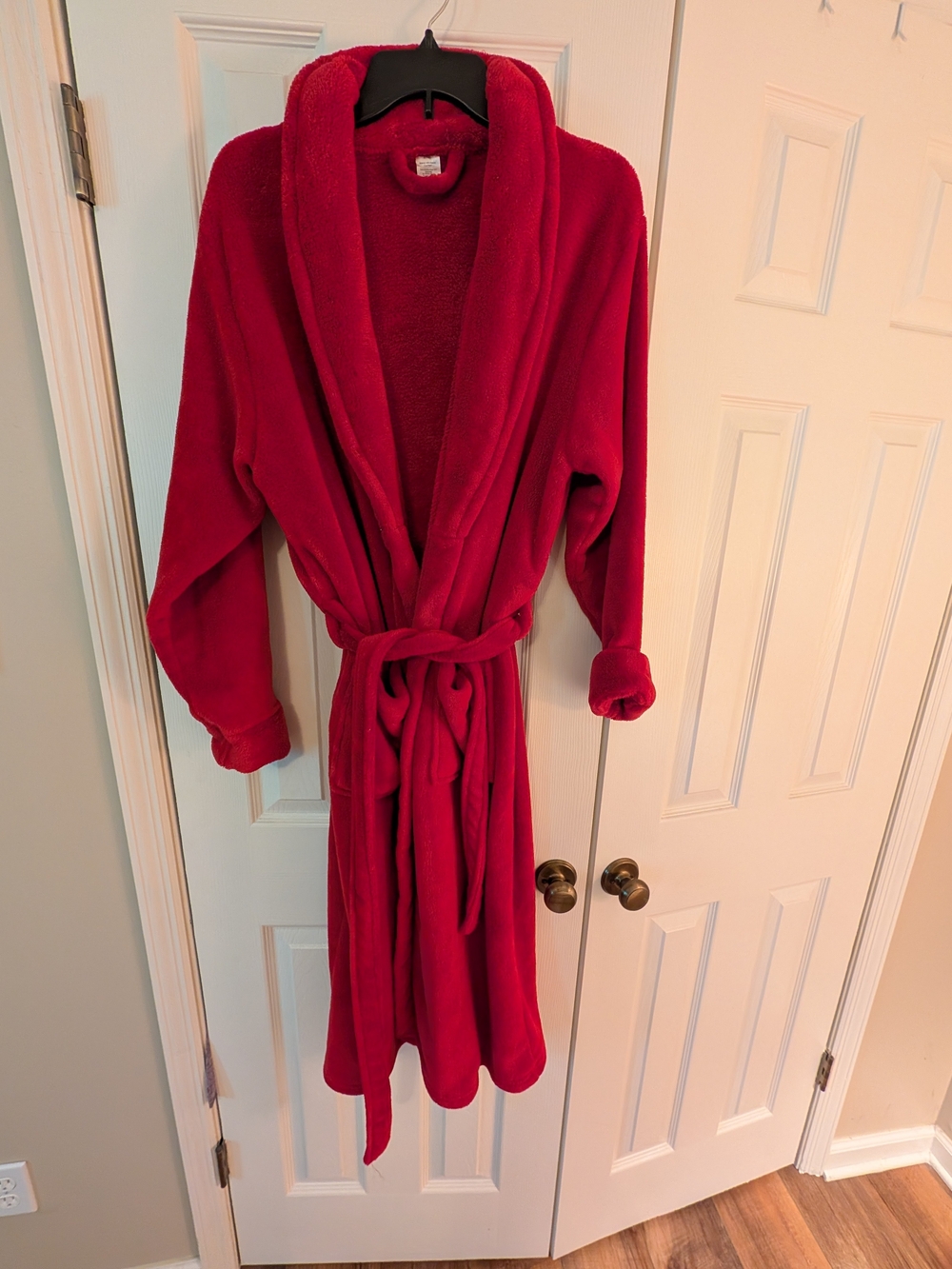 Plush Red Women's Bath Robe - Cozy Lounging Robe